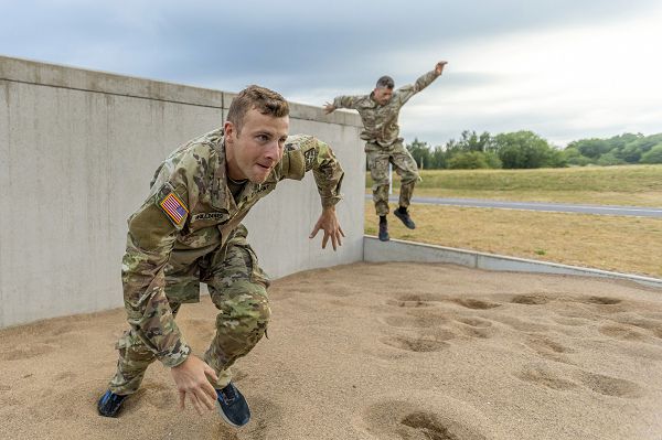 02_Interallied_Confederation_of_Reserve_Officers-NATO-Support_Our_Troops.jpg