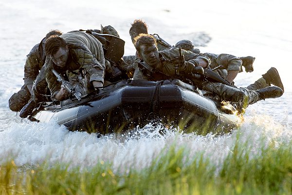 Special operations Airmen land at Hurlburt Field, Fla., during an exhibition for the Joint Civilian Orientation Conference, Sept. 20, 2023. The JCOC is the Defense Department’s oldest and most prestigious public outreach program, inviting select groups of civilians to the Pentagon and military bases to engage with troops and leaders from each of the armed services and observe their work on land, at sea, and in the air at various locations throughout the United States. (DoD photo by EJ Hersom) 