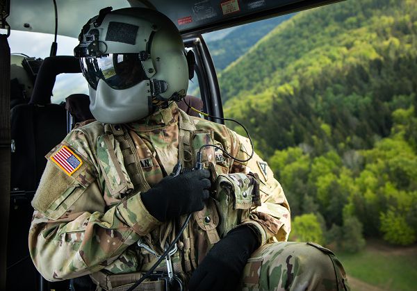 04_Crew_chiefs_UH_72A_Lakota_Combined_Resolve_1st_Cavalry_Division_SupportOurTroops.jpg